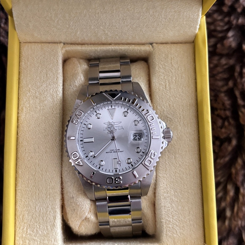 Invicta Silver and Gold Men's Watch 38mm Unisex